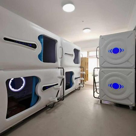 מדריד Hostel Space Capsule מראה חיצוני תמונה