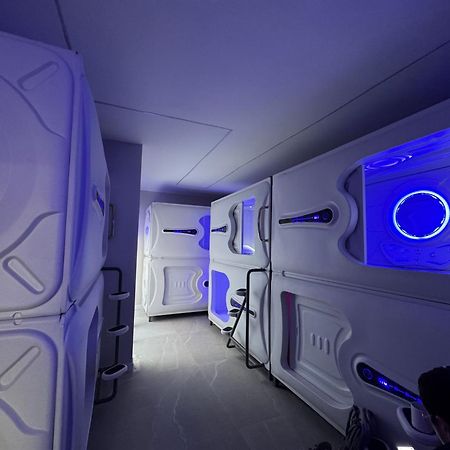מדריד Hostel Space Capsule מראה חיצוני תמונה