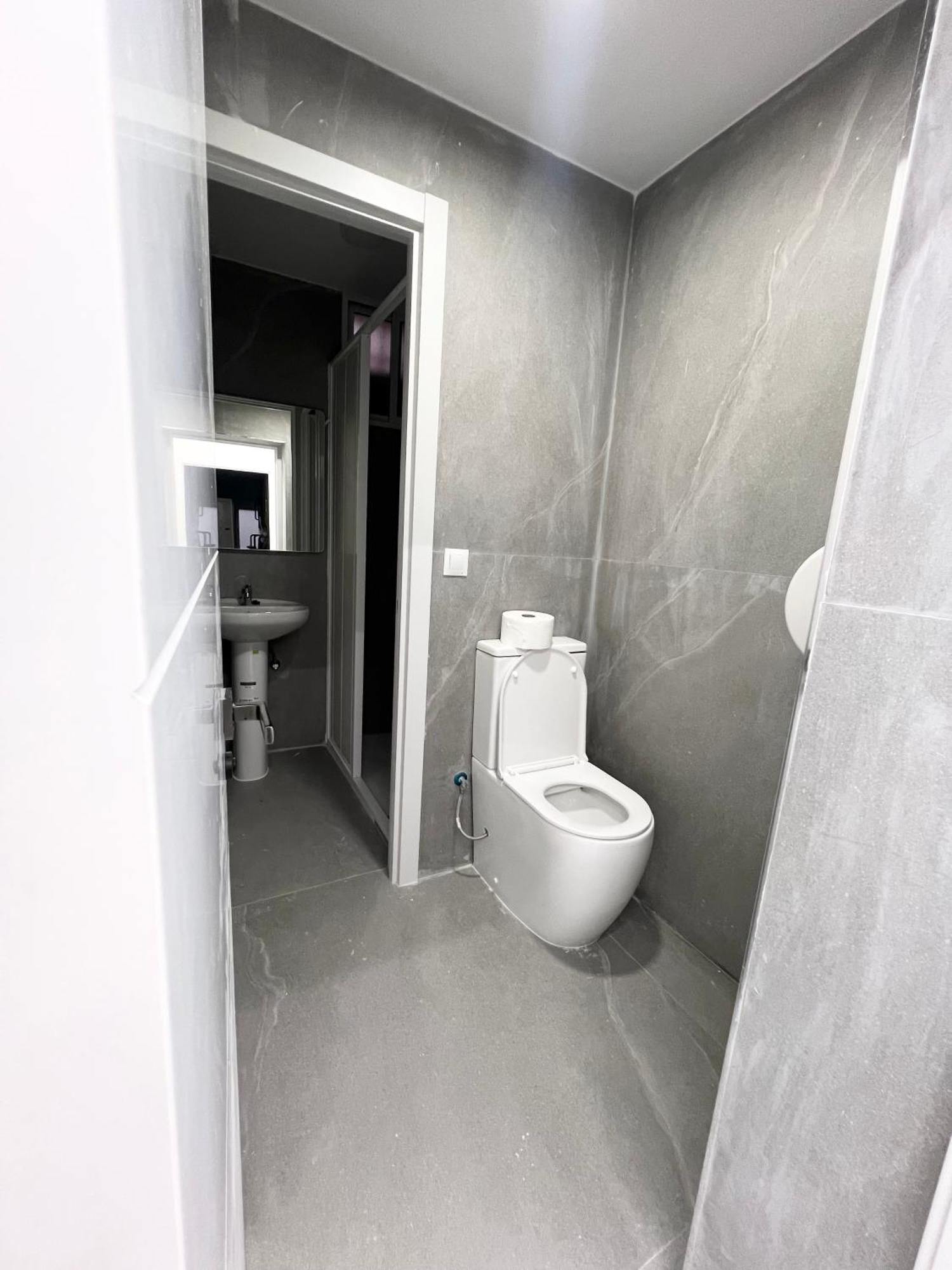 מדריד Hostel Space Capsule מראה חיצוני תמונה